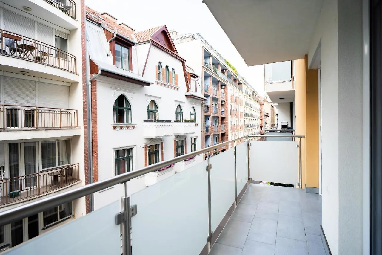 Vig Apartment - With Private Parking location